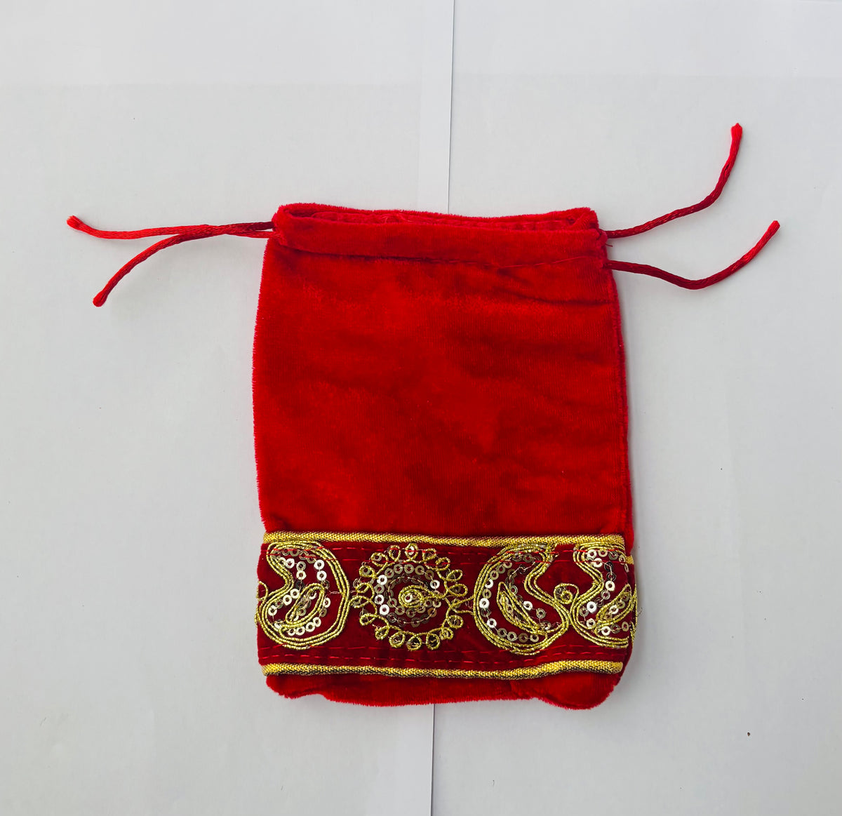 Valvet Gift Potli (15x11cm)