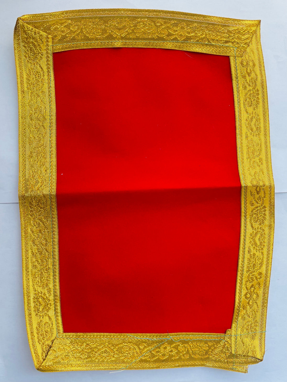 Red Valvet Aasan (23x25cm)